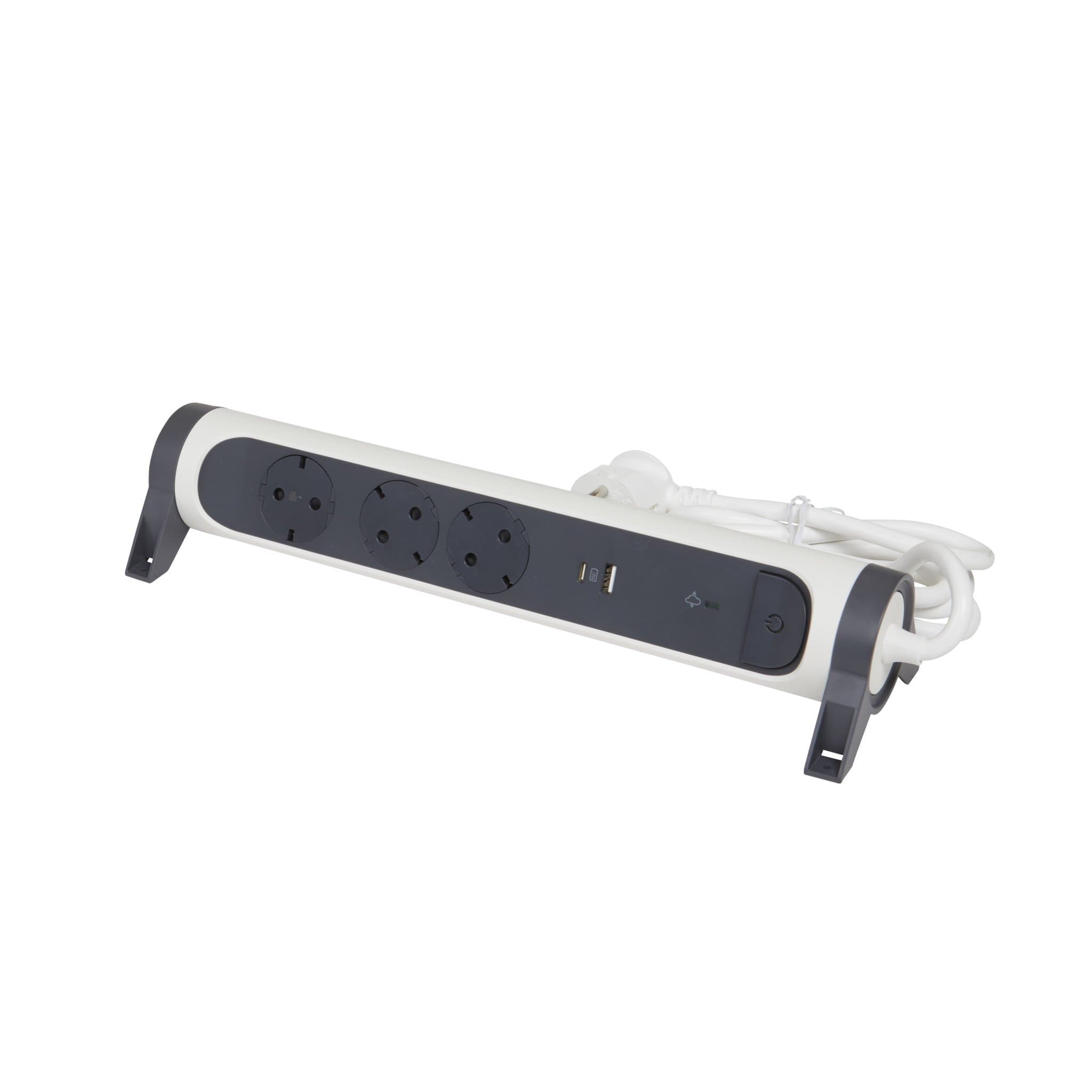 Legrand Revolution Комфорт Бело-черный Удлинитель 3x2К+З с 2xUSB A+C (3А), кабель 1,5м, плоские розетки, УЗИП с индикацией, фиксируемый поворотный бло 694508