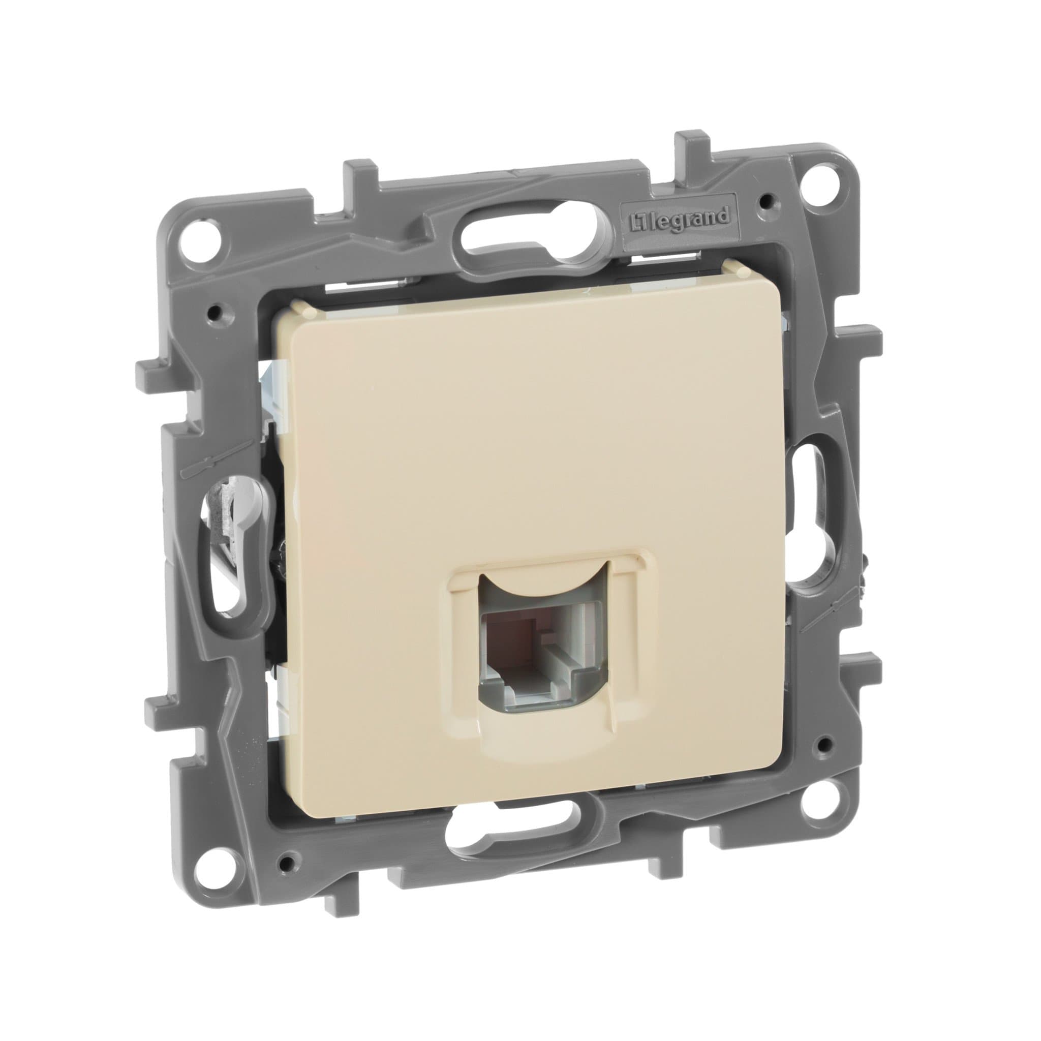 Legrand Etika Слоновая кость Розетка телефонная (RJ11) 672340