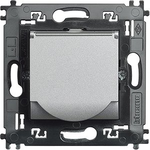 BT LL Алюминий Розетка 2К+З с крышкой и суппортом NT4141MAP