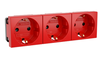 DKC Тройная розетка Viva красная