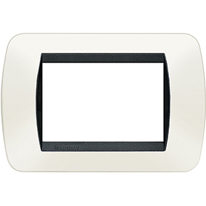BT LV Белый Полимер Рамка на 3 модуля L4803PB