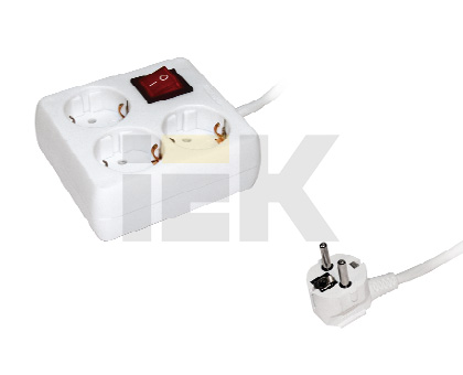 Купить IEK Удлинитель У-С03К-выкл. 3 места 2Р+PЕ/3метра 3х1мм2 16А/250