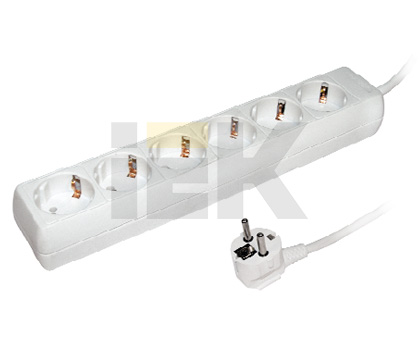 Купить IEK Удлинитель У06 6 мест 2Р+PЕ/3метра 3х1мм2 16А/250