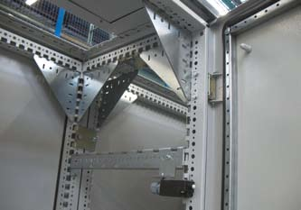 Legrand Altis Цоколь сейсмостойкий для шкафов шириной 800 мм и глубиной 600 мм 047342