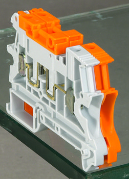 Купить Legrand Viking Клемма 2,5х6, компактн. разъедин. 037184