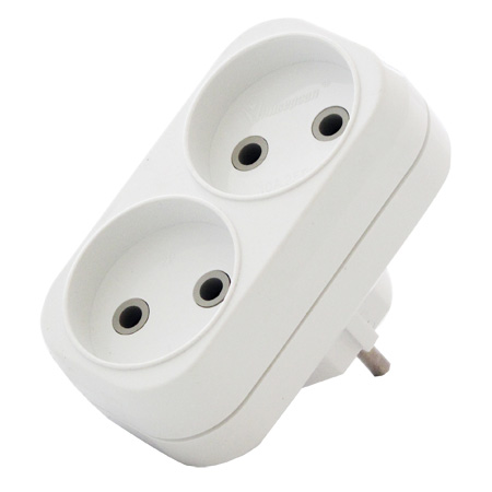 UNIVersal Разветвитель Бел 2гн. б/з плоский 10А 250В А202