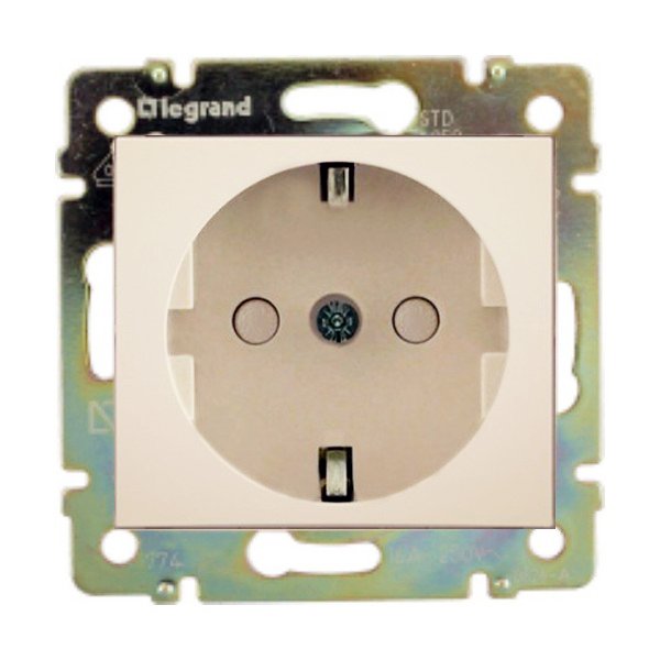 Legrand DIY Valena Крем Розетка 1-ая с/з с защитными шторками 695613