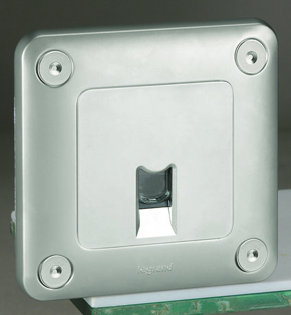 Купить Legrand Soliroc Рамка 1 постовая 110х110 мм 077851