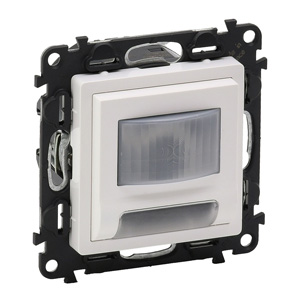 Купить Legrand Valena LIFE Бел Указатель световой с датчиком движения 180° (с лицевой панелью) 752174