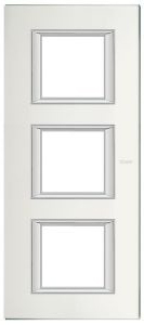 Купить BT Axolute Матовое стекло Рамка 2+2+2 мод прямоугольная (надпись вертикально) HA4802/3VSA