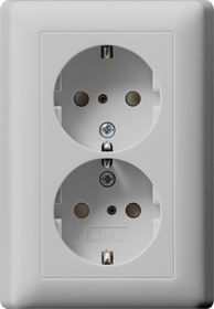 Gira Розетка двойная с з/к в комплекте с рамкой 0783015