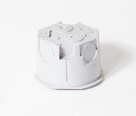 Купить SPL Коробка установочная однопостовая для г/к пластиковыми лапками D- SPL -65 мм H- SPL -45 мм IP30 (SPL - KMS 003)