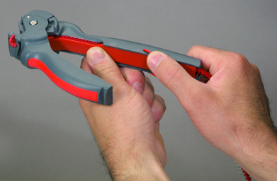 Купить Legrand Инструмент для опрессовки для наконечников Starfix в лентах сечением 0,5 -2,5 мм² 037609