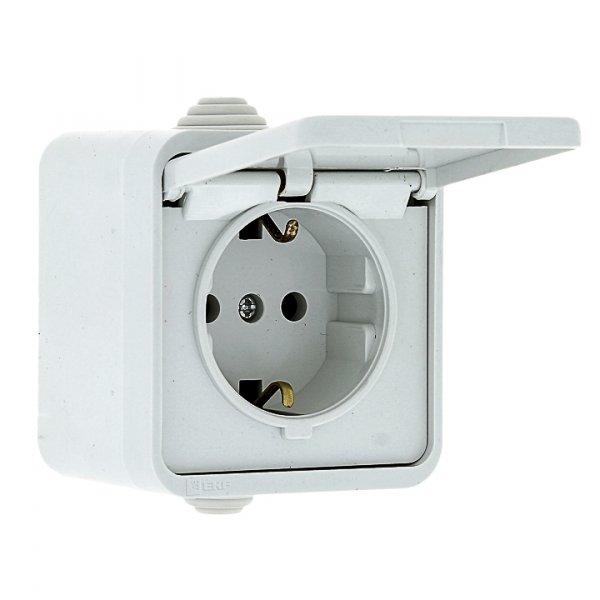 EKF PROxima Прага Розетка 1-местная 16А с заземлением с крышкой IP44 белая
