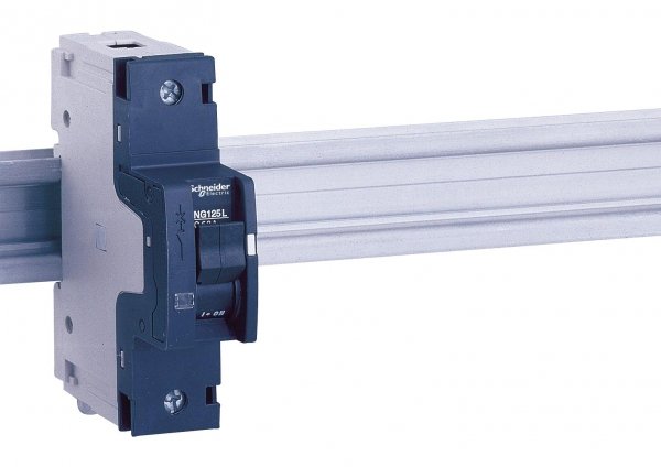 Купить SE Acti 9 NG125L Автоматический выключатель 1P 63А (C) 18784