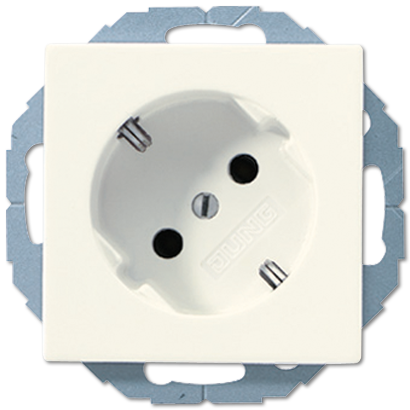 JUNG Штепсельная розетка SCHUKO 16A 250V~  угол наклона 45 ° слоновая кость A520-45KI