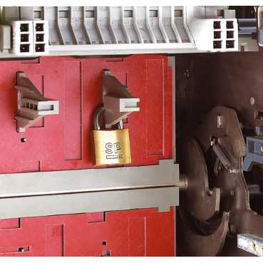 Купить SE Masterpact Изолирующие шторки 4P набор шасси NW 800-4000A 48723