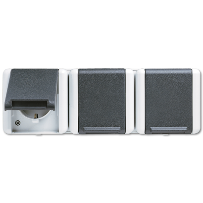 JUNG Тройная  горизонтальная SCHUKO-розетка 16A 250V ~ для накладного монтажа IP44 8230W