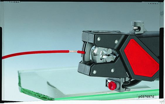 Купить Legrand Старфикс Инструмент для обжима универсальный 037697