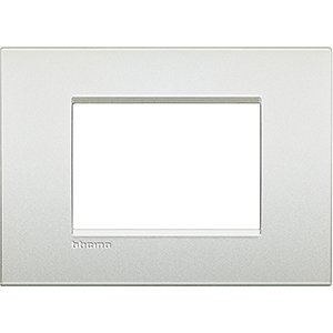 BT LL Белый жемчуг Рамка AIR 3 мод LNC4803PR