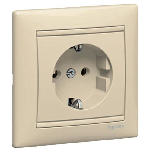 Купить Legrand Valena Крем Розетка 1-ая с/з литая 774323