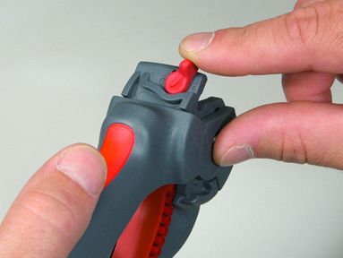 Купить Legrand Инструмент для опрессовки для наконечников Starfix в лентах сечением 0,5 -2,5 мм² 037609