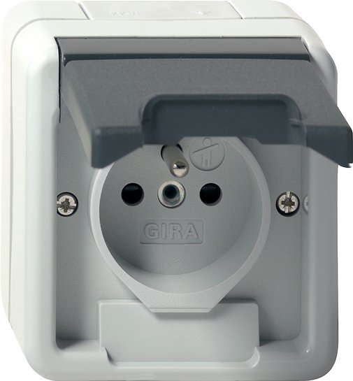 Gira Розетка с заземляющим штифтом и с затвором (shutter) и символом 048530