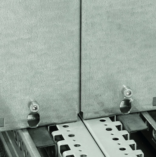 Купить Legrand Altis Сплошная монтажная плата с расширенной базой для шкафов шириной 1000 мм и высотой 2000 мм 047515