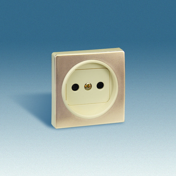 Simon 82 Centr. Слоновая кость/Шампань Накладка розетки 1-ая 82040-64