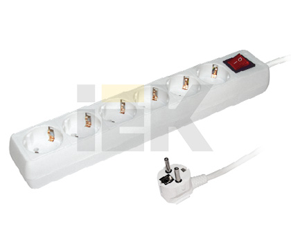 Купить IEK Удлинитель У06К-выкл. 6 мест 2Р+PЕ/5метров 3х1мм2 16А/250