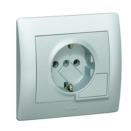 Купить Legrand Galea Life Алюминий Розетка с/з, с выталкивателем 771324