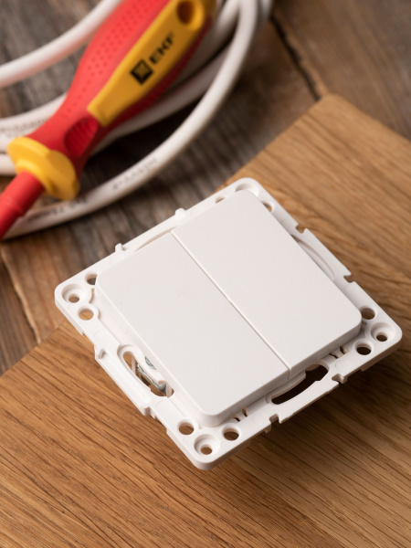 Купить EKF PROxima Стокгольм Белый Выключатель проходной 2-кл, 10А