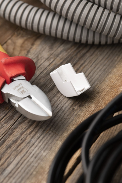 Купить EKF PROxima Угол внешний (16х16) (4 шт) Plast Белый