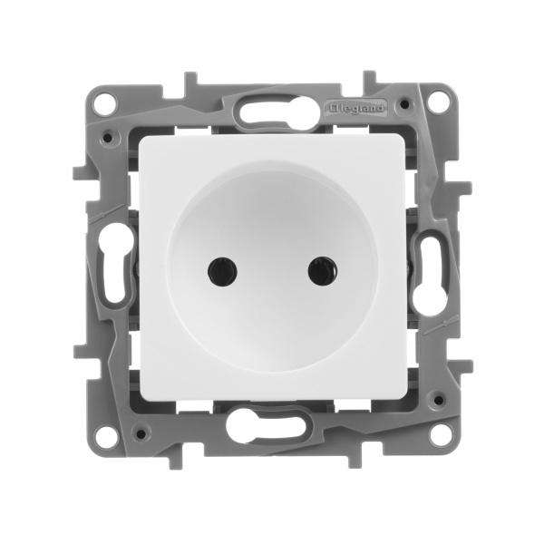 Купить Legrand Etika Белый Розетка б/з, винтовые клеммы 672220