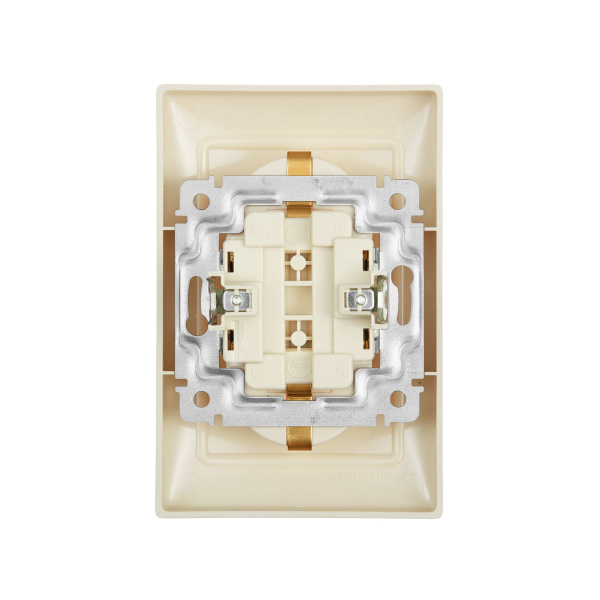 Купить Legrand DIY Valena Крем Розетка 2-ая с/з 695616