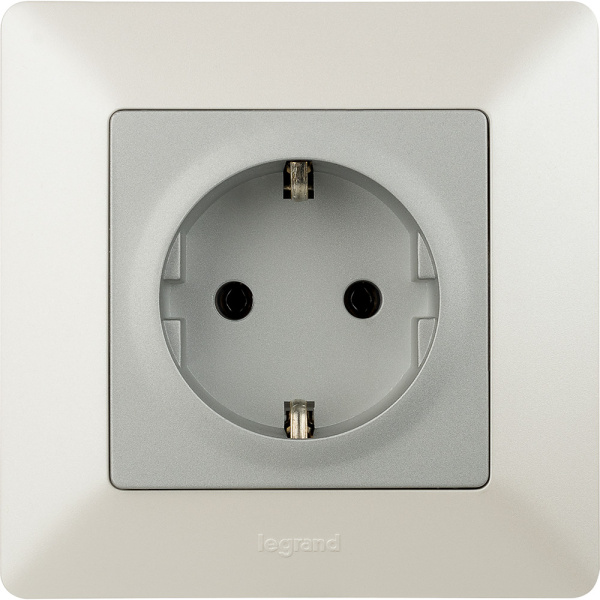 Купить Legrand Valena LIFE DIY Алюм Розетка 1-ая с/з, безвинт.зажим 753621