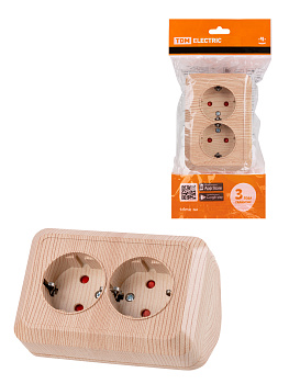 TDM Розетка угловая двойная 2П+3 открытой установки с з/ш IP20 250В 16А сосна "Ладога" SQ1801-0443