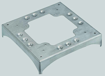 Simon Connect Алюминий Цоколь для соед. напольного кабель-каналала с 1 вырезом 85x18мм и 3 перфорациями 130х18мм KTA831-8