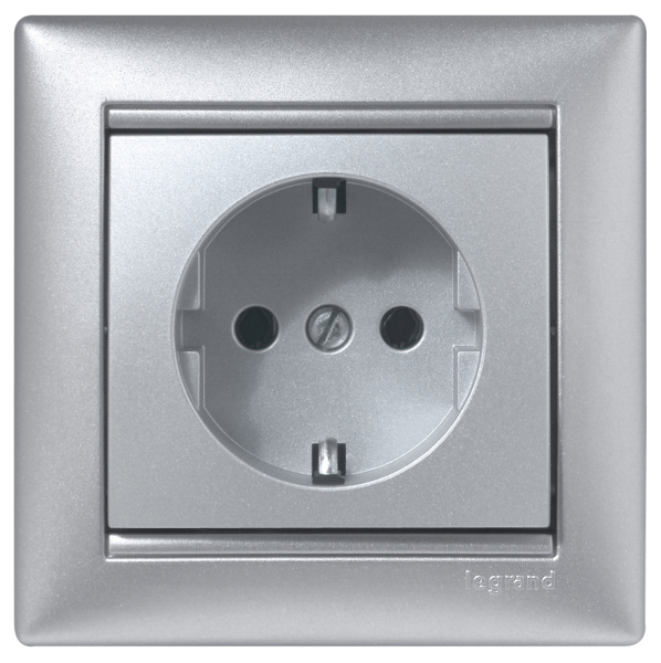Купить Legrand Valena Алюминий Розетка 1-ая с/з 770120