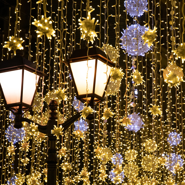 Eurosvet Гирлянда Нить 400-101 белый с эффектом мерцания 10м IP65 a044071