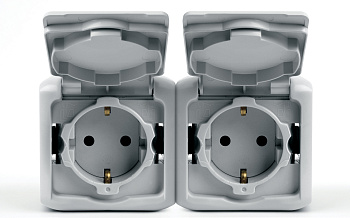 Legrand Quteo Сер Розетка 2-я с/з с шт IP44 782353