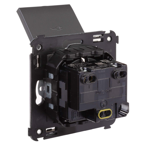 Купить DKC Розетка с крышкой в стену, 2P+E, с з/ш, "Avanti", "Черный матовый"