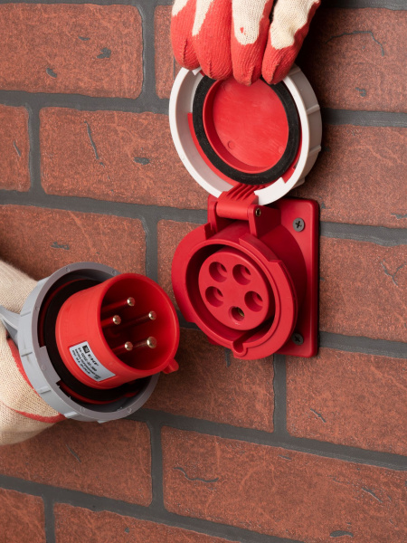 Купить EKF PROxima Вилка переносная 0252 3Р+РЕ+N 32А 380В IP67