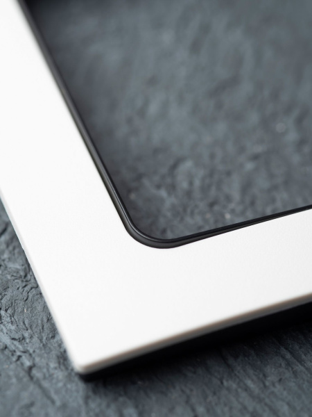 Купить EKF PROxima Стокгольм Белый Линяя черная Рамка 4-ая