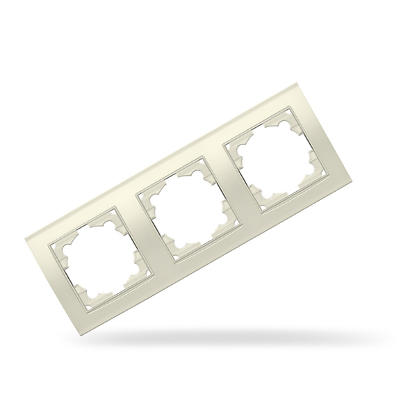 UNIVersal "Бриллиант" Рамка "Слоновая кость" 3-х местная горизонтальная 7948707
