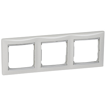 Legrand Valena Белый/Серебряный штрих Рамка 3-ая горизонт. 770493