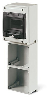 DKC Корпус на 6 модулей и 2 поста с основанием 136х125 мм.