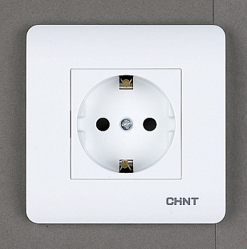 CHINT Розетка с заземляющим контактом 16А 250В