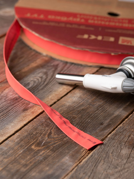 Купить EKF PROxima Термоусаживаемая трубка ТУТ нг 18/9 красная рулон