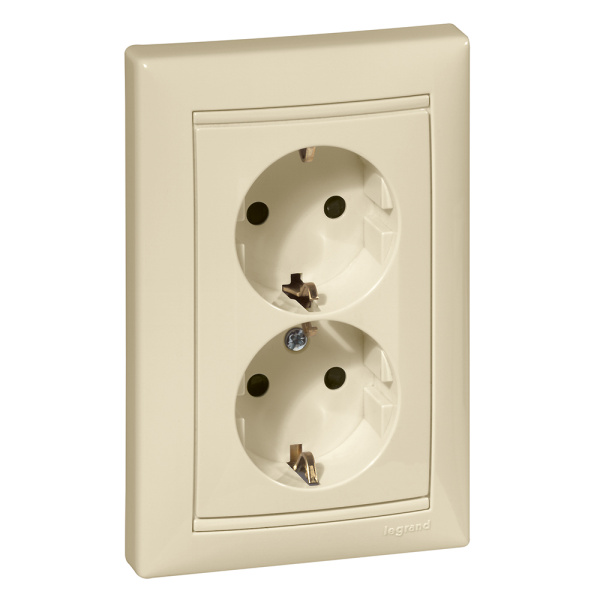 Legrand DIY Valena Крем Розетка 2х2К+З 695644